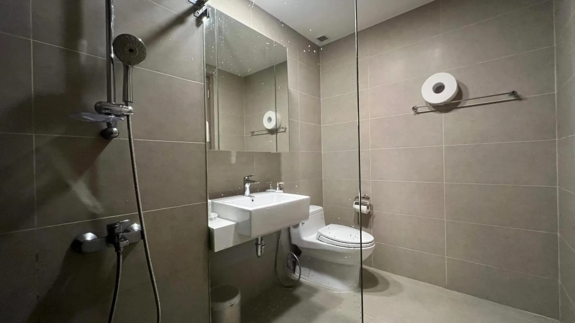 Icon 56 Building X 8Pax, Saigon, Nr District 1, Quan 4, Thanh Pho Ho Chi Minh, Vietnam Appartement  Ho Chi Minh-stad